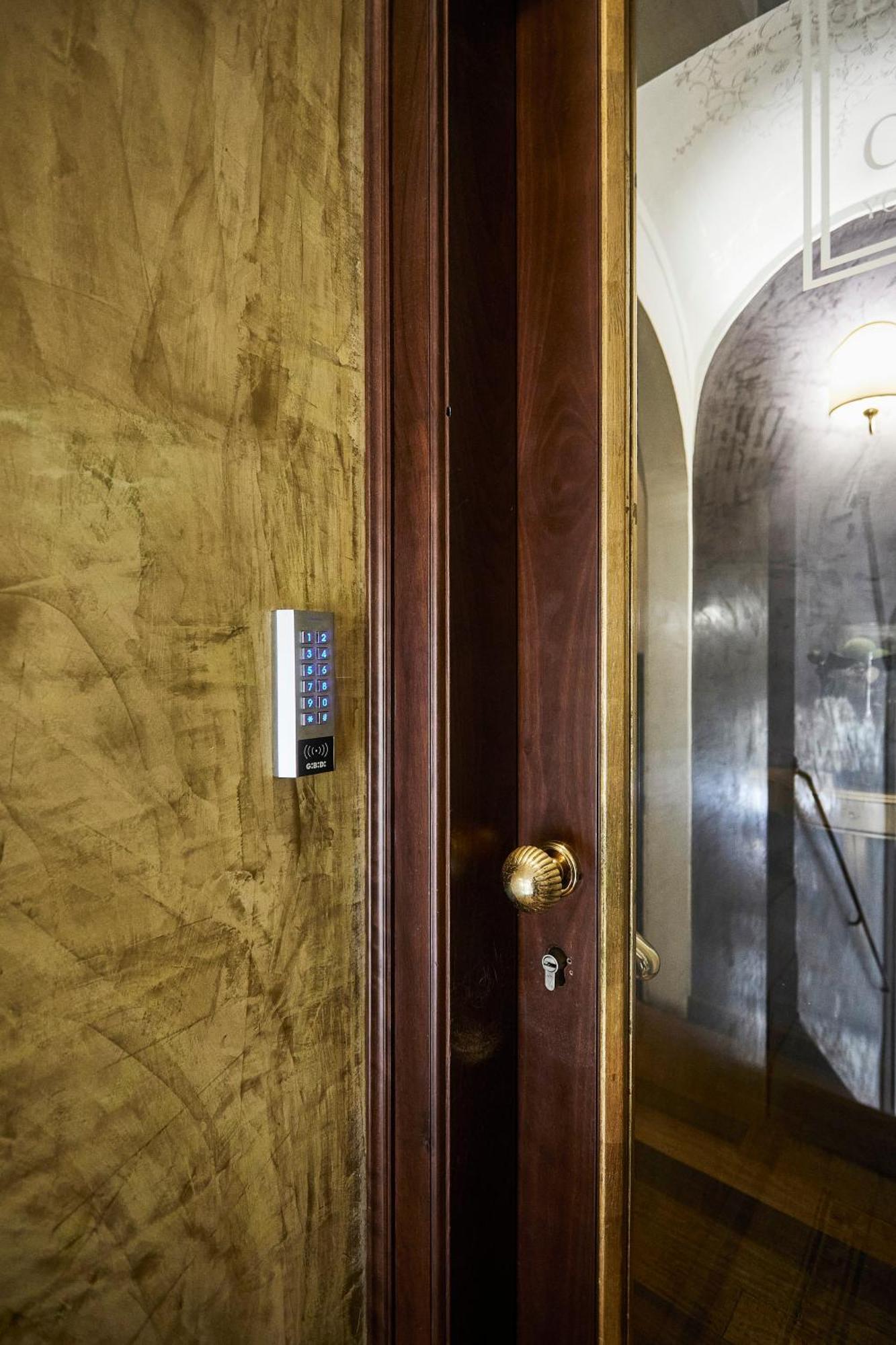 Le Stanze Di Caterina Bed & Breakfast Firenze Bagian luar foto